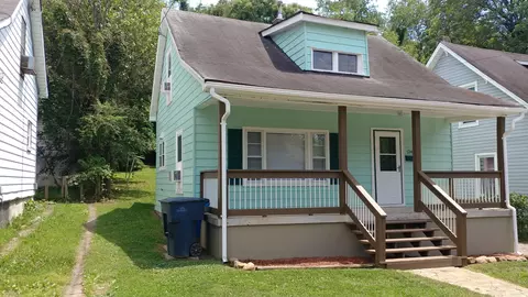 1240 Buena Vista Blvd SE, Roanoke, VA 24013