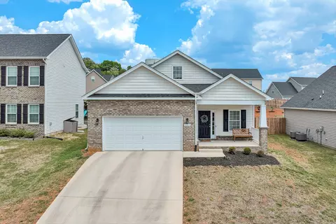 2059 Heys Ln, Vinton, VA 24179
