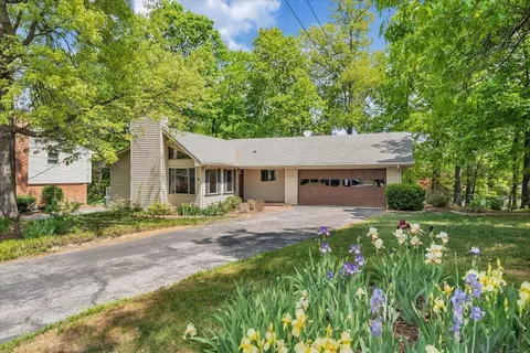 2009 Montclair Dr, Roanoke, VA 24019