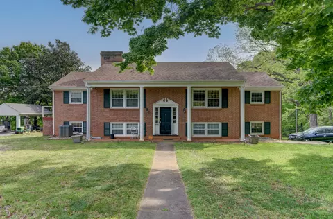 3700 Otter Pl, Lynchburg, VA 24503