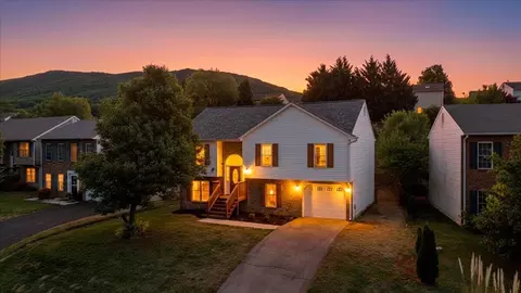 4837 Nelms Ln NE, Roanoke, VA 24019