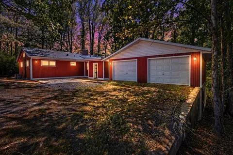 83 Maid Marian Ct, Bassett, VA 24055