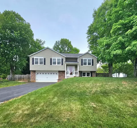 74 Clarion Dr, Falmouth, VA 22405