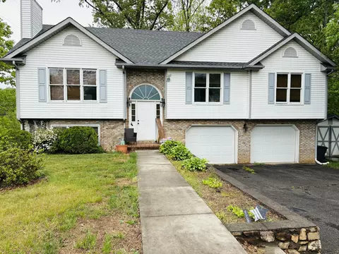 306 Fox Fire, Cloverdale, VA 24077