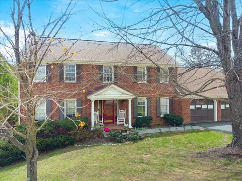 716 Debra Ln, Salem, VA 24153