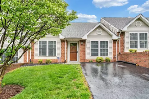 322 Cypress St, Salem, VA 24153