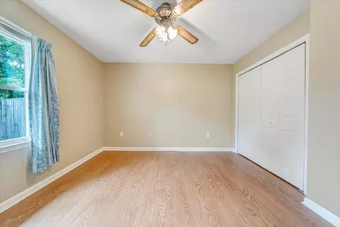Bedroom - 1333 Thomason Rd SE, Roanoke, VA 24014 photo 5 of 7