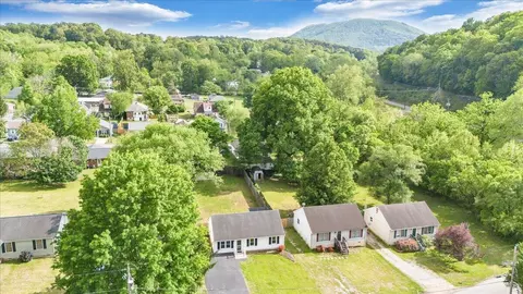 View/Area - 1333 Thomason Rd SE, Roanoke, VA 24014 photo 1 of 16