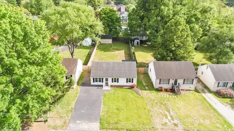 View/Area - 1333 Thomason Rd SE, Roanoke, VA 24014 photo 2 of 16