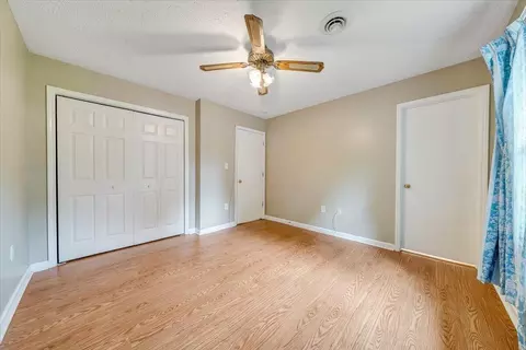 Bedroom - 1333 Thomason Rd SE, Roanoke, VA 24014 photo 1 of 7