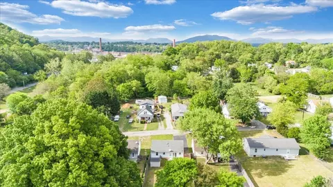 View/Area - 1333 Thomason Rd SE, Roanoke, VA 24014 photo 14 of 16