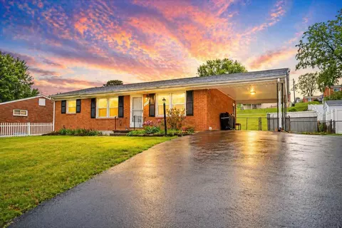 3740 Salem Tpke NW, Roanoke, VA 24017