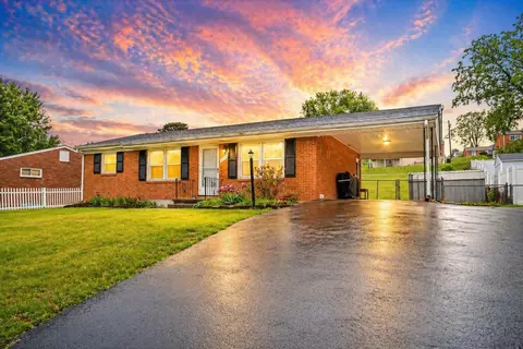 3740 Salem NW, Roanoke, VA 24017