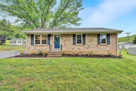52 Hillview Dr, Roanoke, VA 24019