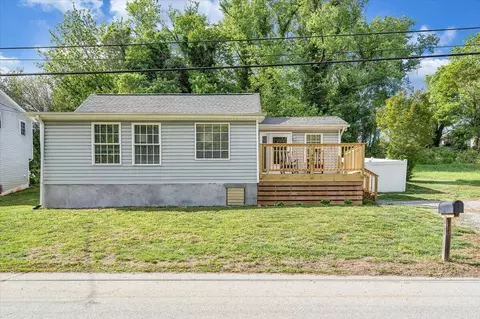 430 Tinker Ave, Vinton, VA 24179