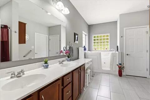 Bath - 218 Mt Moriah Rd, Eagle Rock, VA 24085 photo 1 of 2