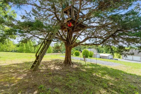 Exterior - 218 Mt Moriah Rd, Eagle Rock, VA 24085 photo 8 of 13