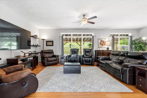 Living - 218 Mt Moriah Rd, Eagle Rock, VA 24085 photo 2 of 2