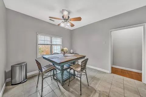 Dining - 100 Waterside Dr, Moneta, VA 24121 photo 3 of 4