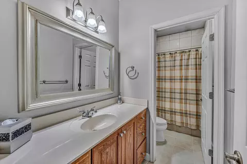 Bath - 100 Waterside Dr, Moneta, VA 24121 photo 3 of 4