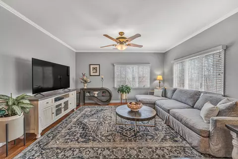 Living - 100 Waterside Dr, Moneta, VA 24121 photo 3 of 5