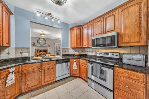 Kitchen - 100 Waterside Dr, Moneta, VA 24121 photo 2 of 3