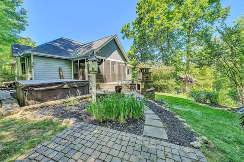 Exterior - 100 Waterside Dr, Moneta, VA 24121 photo 2 of 13