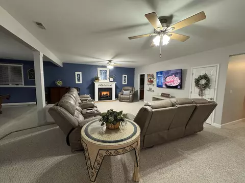 Living - 100 Waterside Dr, Moneta, VA 24121 photo 4 of 5
