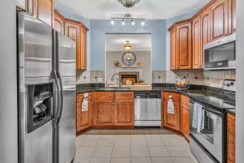 Kitchen - 100 Waterside Dr, Moneta, VA 24121 photo 1 of 3