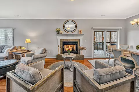 Living - 100 Waterside Dr, Moneta, VA 24121 photo 1 of 5