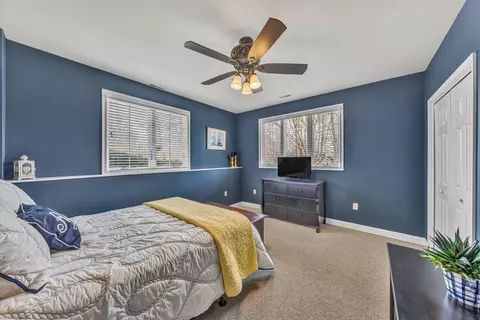 Bedroom - 100 Waterside Dr, Moneta, VA 24121 photo 5 of 6