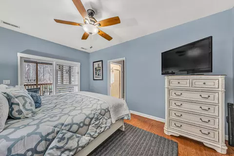 Bedroom - 100 Waterside Dr, Moneta, VA 24121 photo 1 of 6