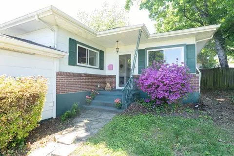2350 Berkley Ave SW, Roanoke, VA 24015
