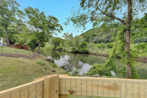 View/Area - 2015 Evergreen Rd, Covington, VA 24426 photo 4 of 4
