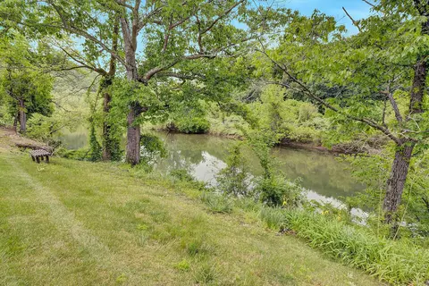 View/Area - 2015 Evergreen Rd, Covington, VA 24426 photo 3 of 4