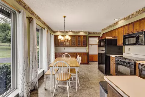 Kitchen - 2015 Evergreen Rd, Covington, VA 24426 photo 2 of 2