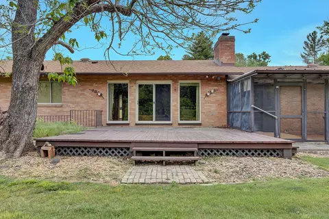 Exterior - 2015 Evergreen Rd, Covington, VA 24426 photo 7 of 11