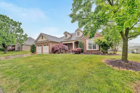 Exterior - 229 Mountain Brook Dr NE, Roanoke, VA 24012 photo 3 of 8