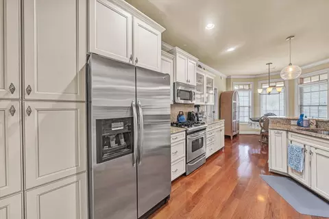 Kitchen - 229 Mountain Brook Dr NE, Roanoke, VA 24012 photo 2 of 5