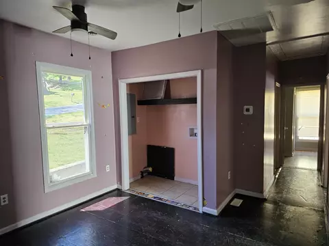 Bedroom - 119 16th St SE, Roanoke, VA 24013 photo 1 of 5