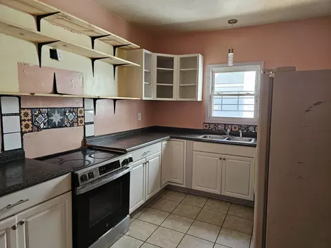 Kitchen - 119 16th St SE, Roanoke, VA 24013 photo 1 of 2