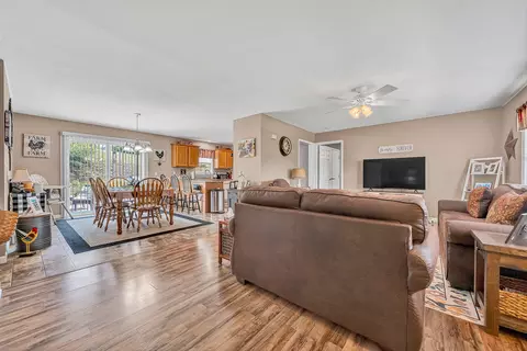 Entry Way - 19 Cook Ave, Roanoke, VA 24019 photo 2 of 3
