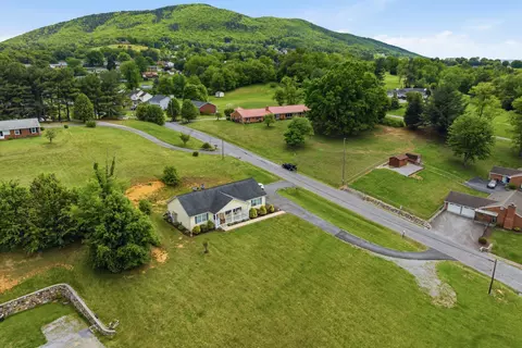 View/Area - 19 Cook Ave, Roanoke, VA 24019 photo 2 of 9