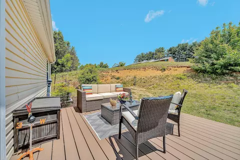 Exterior - 19 Cook Ave, Roanoke, VA 24019 photo 5 of 5