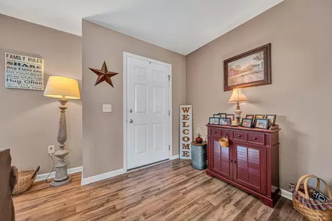 Entry Way - 19 Cook Ave, Roanoke, VA 24019 photo 1 of 3