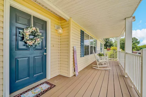 Exterior - 19 Cook Ave, Roanoke, VA 24019 photo 3 of 5