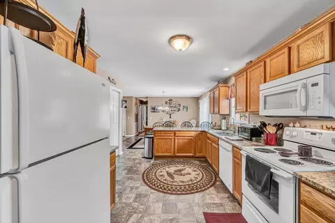 Kitchen - 19 Cook Ave, Roanoke, VA 24019 photo 4 of 4