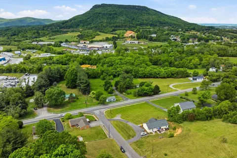 View/Area - 19 Cook Ave, Roanoke, VA 24019 photo 4 of 9