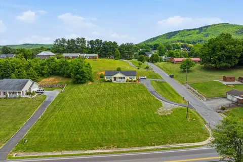 View/Area - 19 Cook Ave, Roanoke, VA 24019 photo 1 of 9