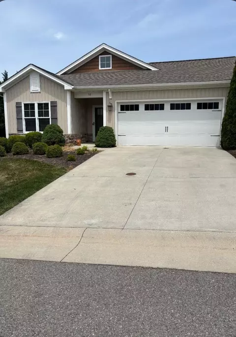 52 Santo Ct, Roanoke, VA 24019